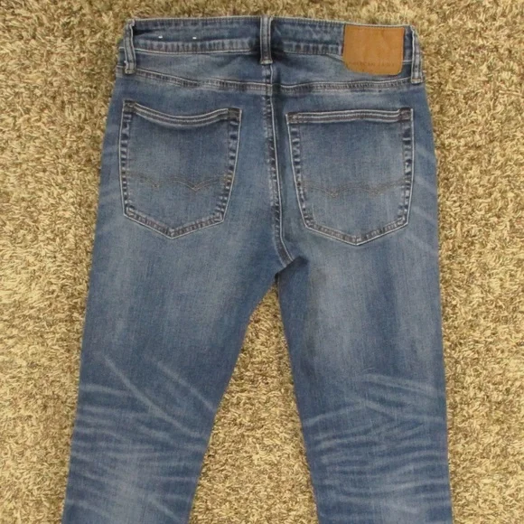 American Eagle Jeans Men's 31x30 Dark Wash Slim‎ Straight Airflex Distress Denim - Picture 4 of 9